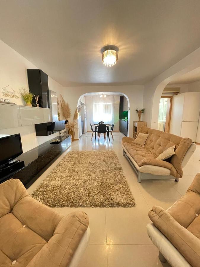 Villa Casa Eric à Năvodari Extérieur photo