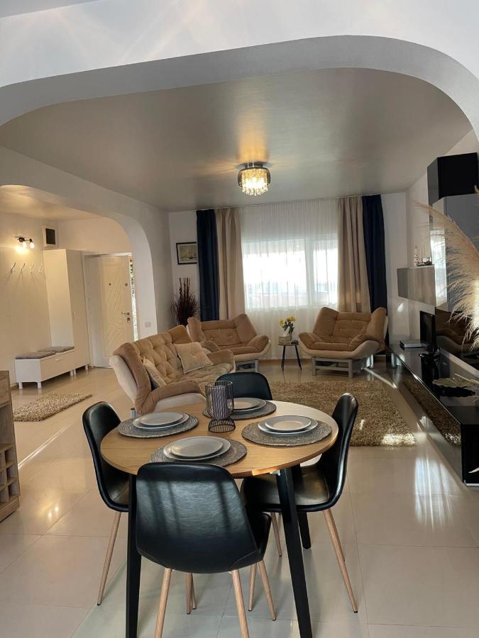 Villa Casa Eric à Năvodari Extérieur photo